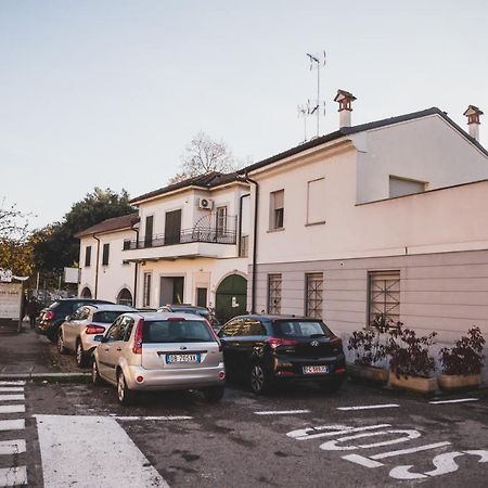 Ferienwohnung Grey House Pavia Con Box Privato Exterior foto